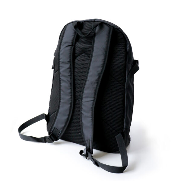 ライトウェイトドミナントデイパック