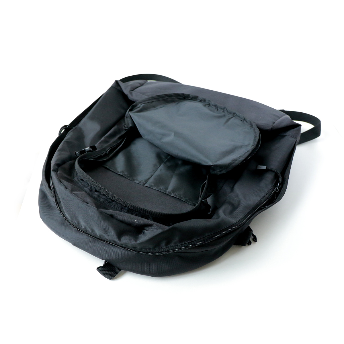 ライトウェイトドミナントデイパック